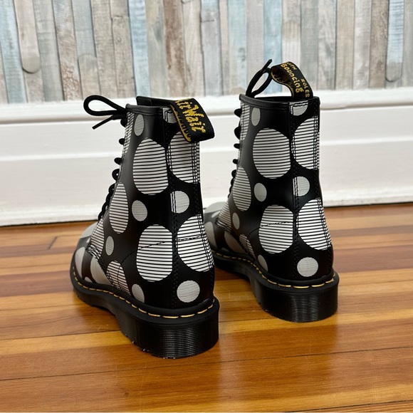 New Dr Martens 7 Black Polka Dot Print 1460 Boot Lace Up Combat Lug Sole Doc - Picture 4 of 12